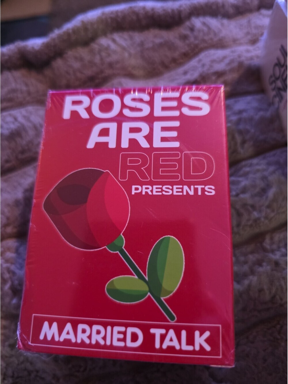 Roses are Red Presente Married Talk; Fun Engaging Conversation Starter Card Game